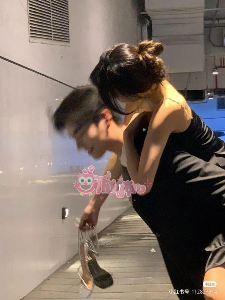 Từ thế thân trở thành bạch nguyệt quang