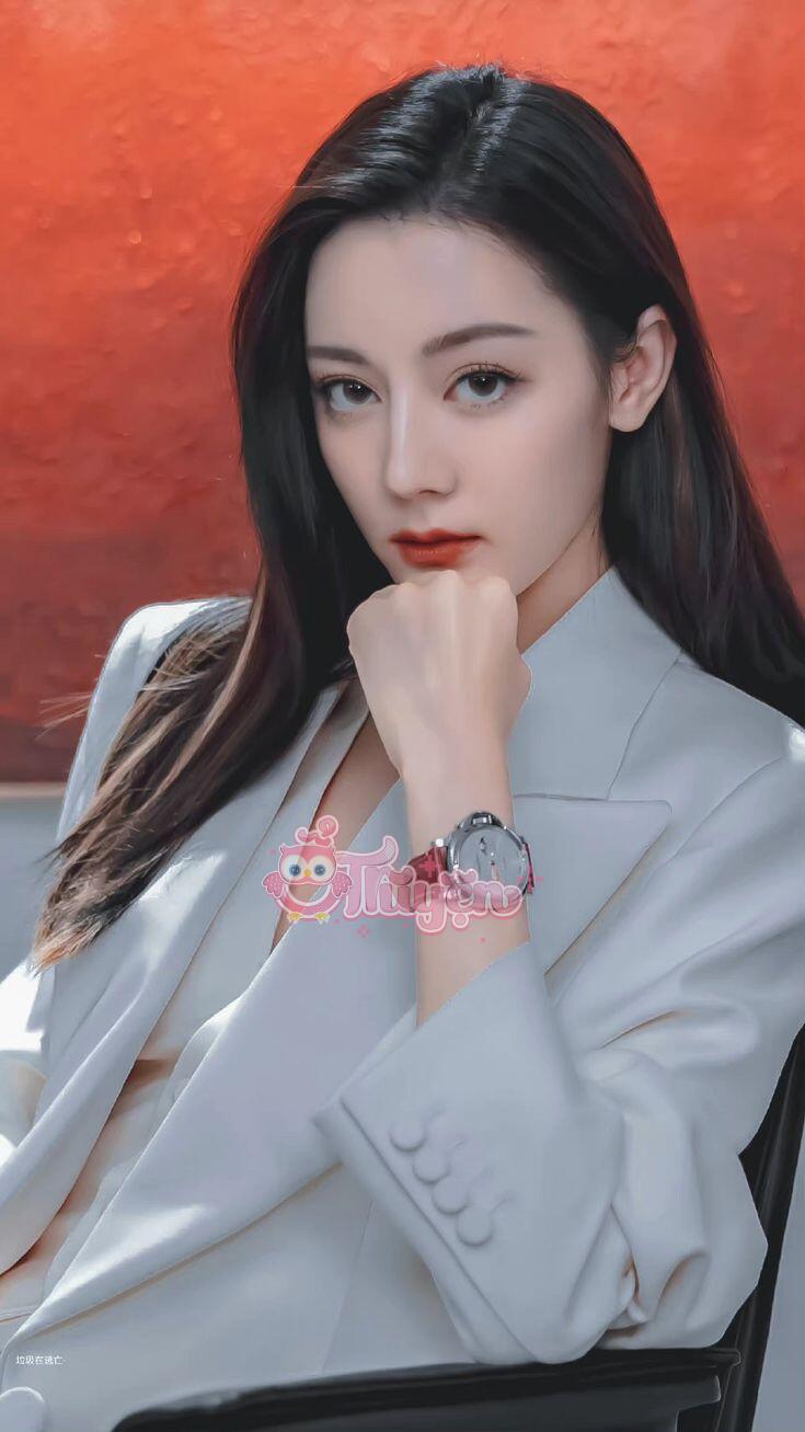 Tái sinh, tôi từ chối ban ơn cho cô bạn cùng phòng nghèo khó