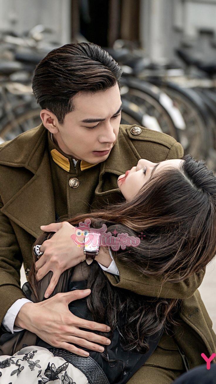 Đừng kể về tôi cho anh ta nghe