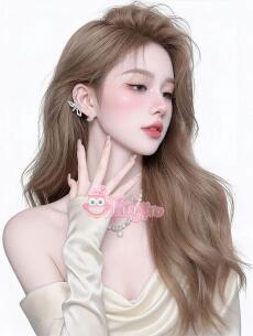 Mười một năm không gặp lại.