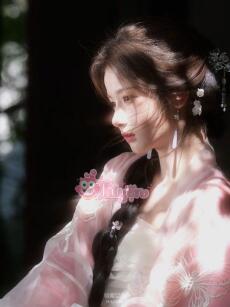 Một Kiếp Lầm Tin